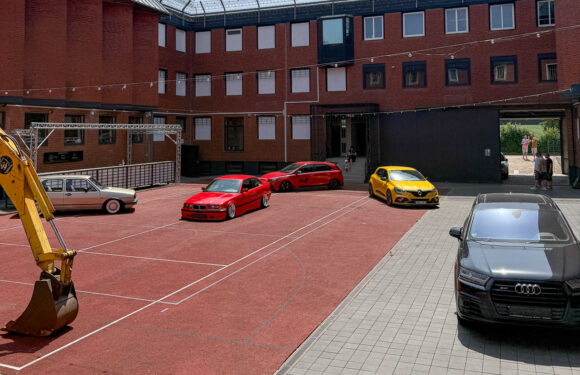 „Attraktief“ und „Dream Deep“ laden zu Autotreffen im alten Zuchthaus Bückeburg ein