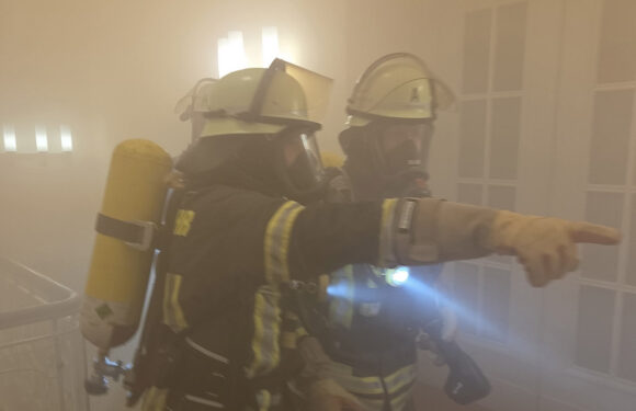 Gebäudebrand nach Explosion: Großübung der Feuerwehren Eilsen am Palais im Park