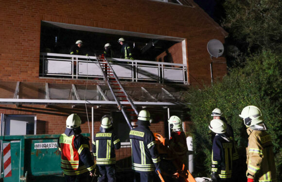 1. Zug der Kreisfeuerwehrbereitschaft Nord übt auf AWS-Gelände