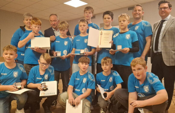 Männliche E-Jugend des TVE Röcke ist Mannschaft des Jahres der Stadt Bückeburg