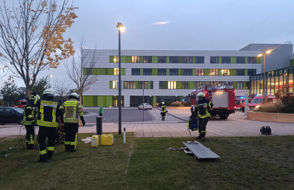 „Brand im Krankenhaus“: Feuerwehrübung am Schaumburger Klinikum