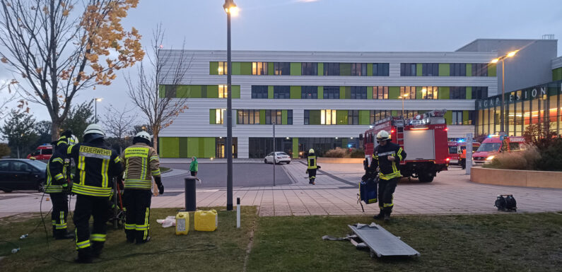 „Brand im Krankenhaus“: Feuerwehrübung am Schaumburger Klinikum