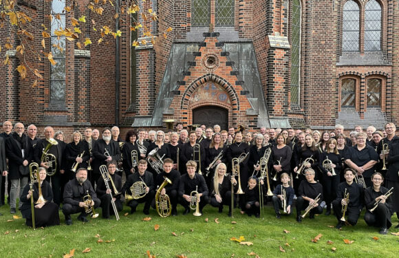 Bläser-Serenade und Workshop begeistern: 100 Jahre Posaunenchor Altenhagen-Hagenburg