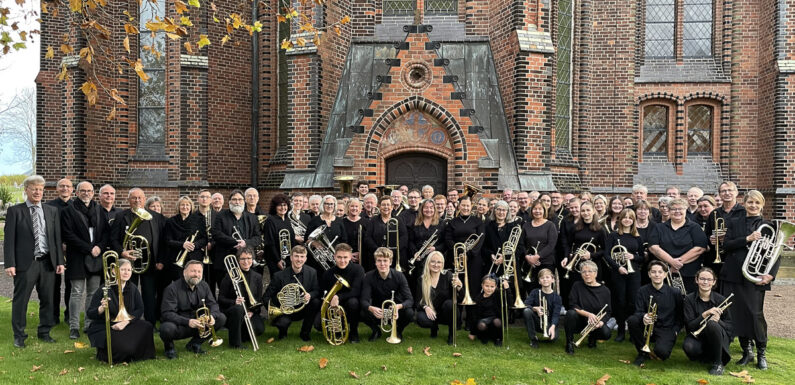 Bläser-Serenade und Workshop begeistern: 100 Jahre Posaunenchor Altenhagen-Hagenburg
