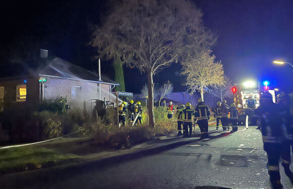Gartenhütte brennt: Feuerwehreinsatz in Sachsenhagen