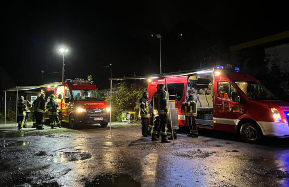 Feuerwehr und Polizei auf Vermisstensuche in Hagenburg