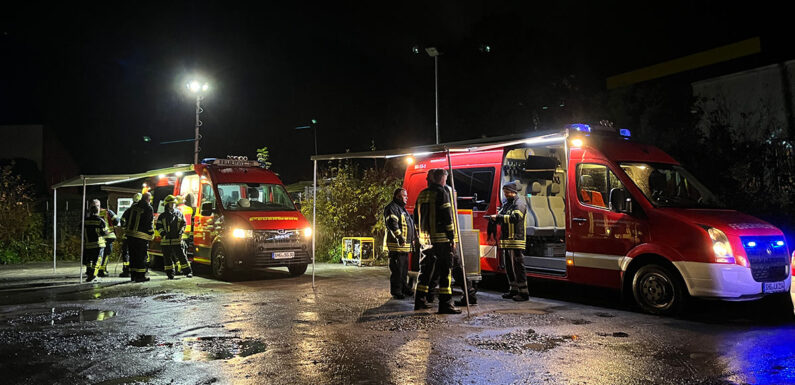 Feuerwehr und Polizei auf Vermisstensuche in Hagenburg