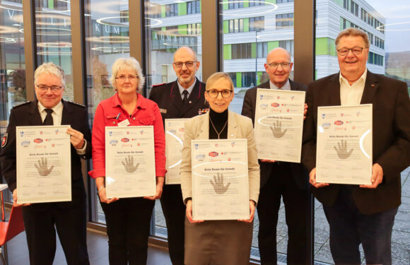 Agaplesion und Landkreis Schaumburg setzen gemeinsames Zeichen gegen Gewalt