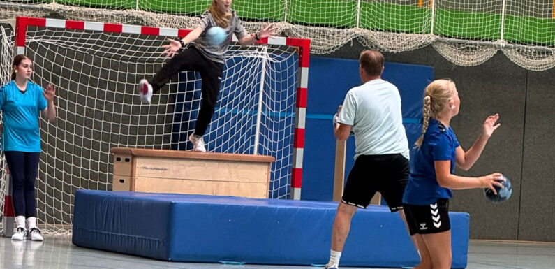 50 Stunden, 130 Handballer und zehn Spiele: TVE Röcke beim Trainingscamp an der Lahn