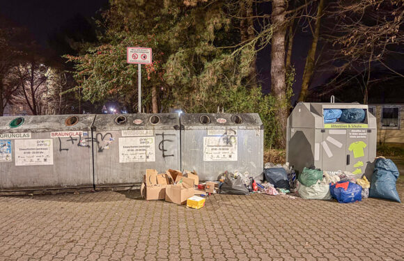 Immer mehr Container abgebaut: Wohin mit den Altkleidern? AWS informiert