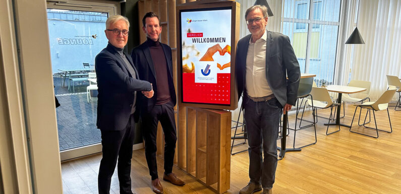 „Schaumburg geht Schwimmen“: BKK24 steigt in Projekt der Bürgerstiftung zur Wassergewöhnung ein