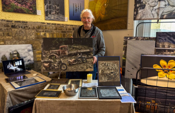 Kunstmarkt in Rinteln: Mit Waffeln und Kunst bereitet sich die VHS auf Weihnachten vor