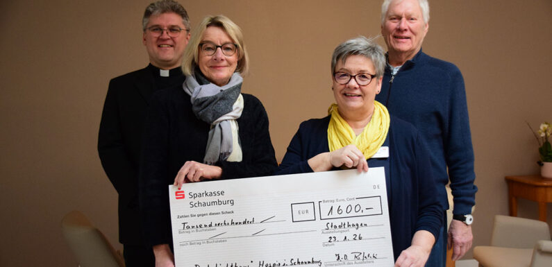 Rhythm & Joy und Pfarrer Grabowski übergeben Rekordsumme an Hospiz „Dat Lichthuus“ Stadthagen