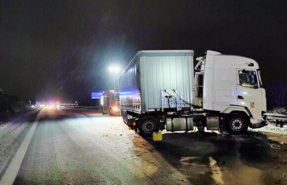 LKW-Diesel läuft nach Unfall auf die A2: Feuerwehren Buchholz und Luhden im Einsatz