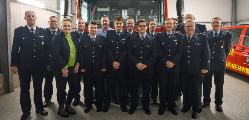 Ortsfeuerwehr Vehlen: Heinz Leinert für 80 Jahre Mitgliedschaft geehrt