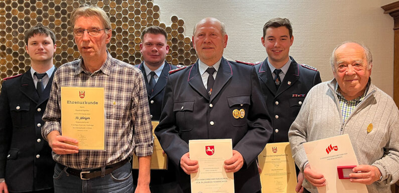 Feuerwehr Nienbrügge: Zwei Fahrzeuge im letzten Jahr in Dienst gestellt